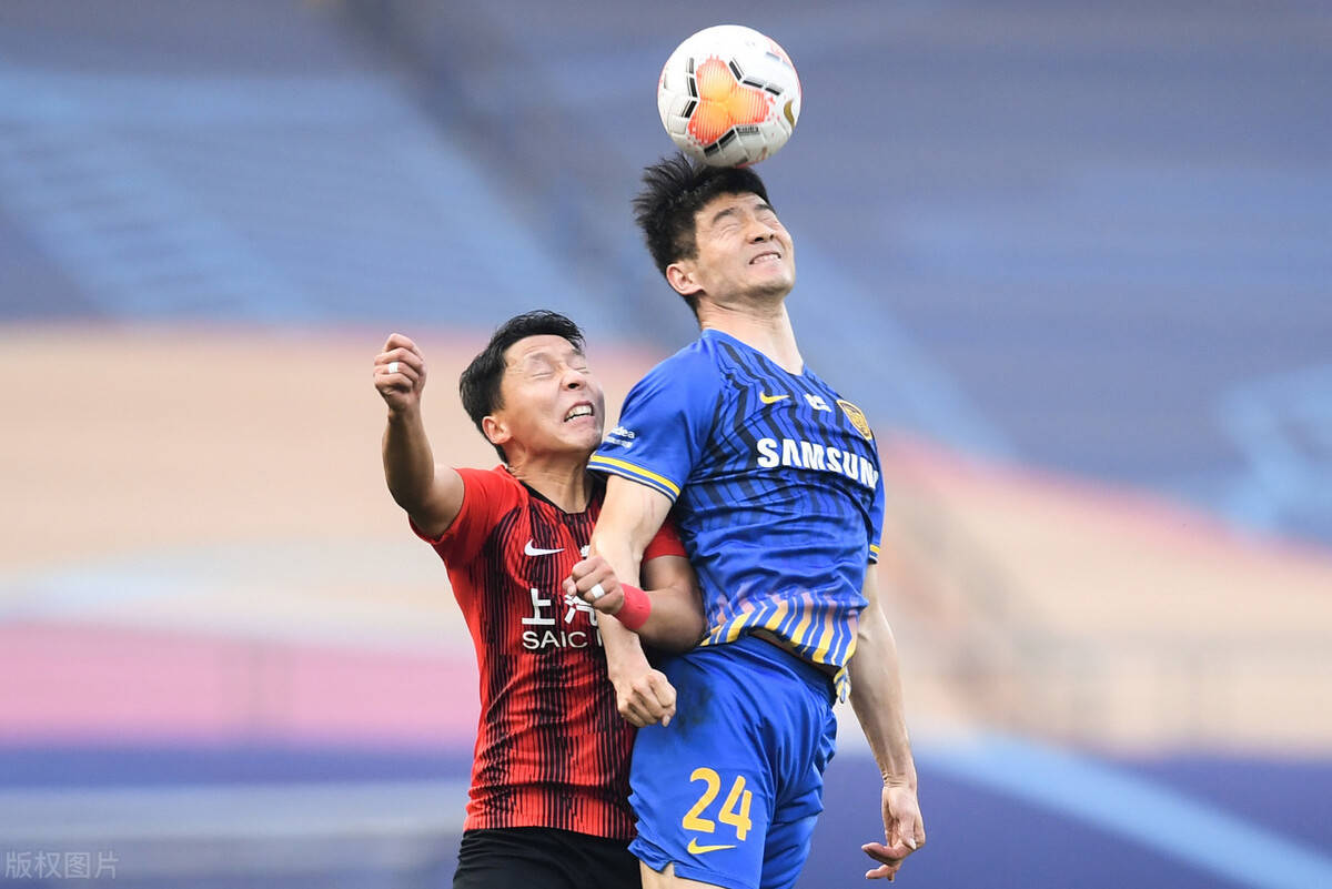 包含苏宁客场迎击上港，备战士气高昂冲刺必胜的词条